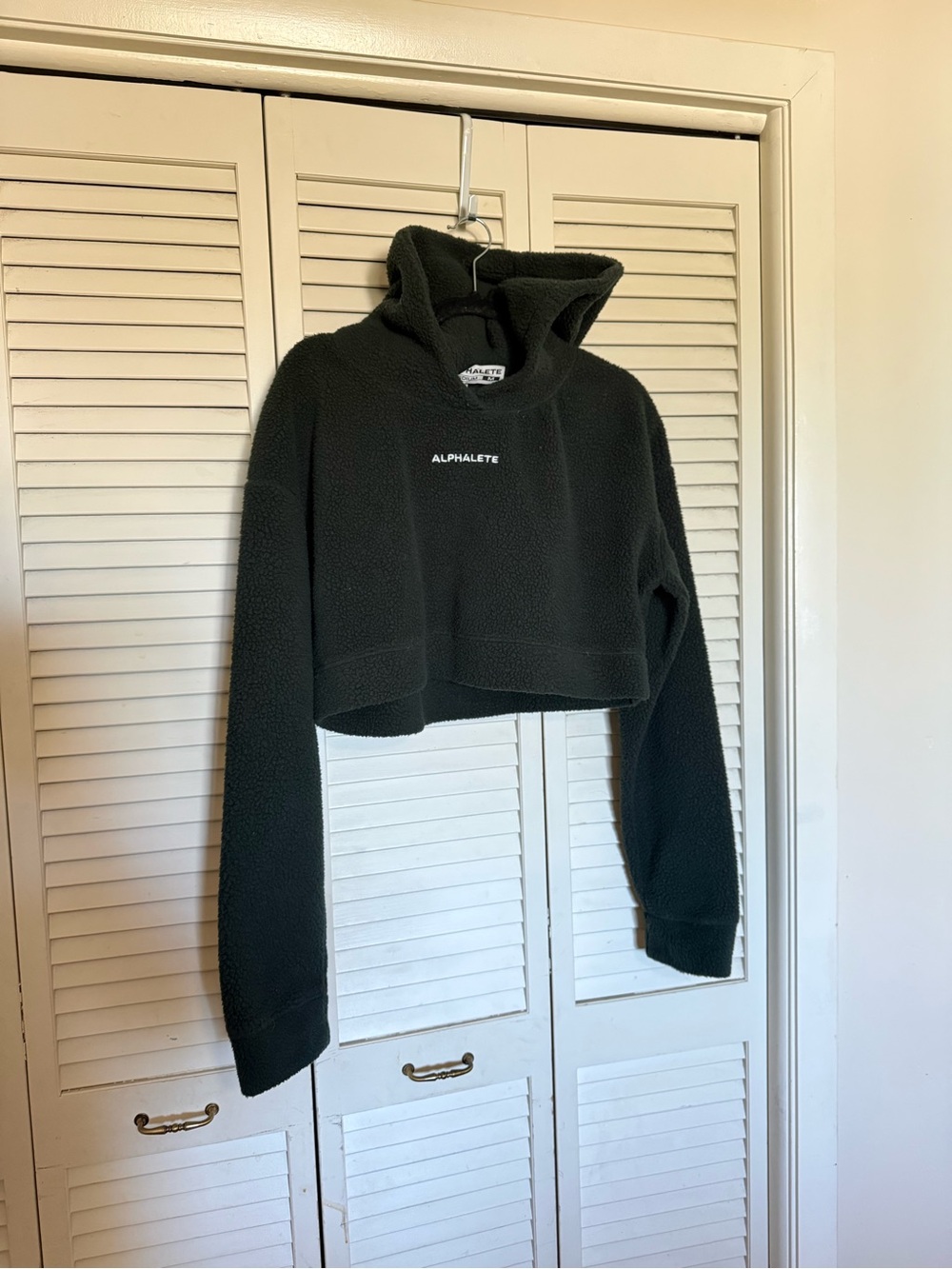 Alphalete Forrest Green Cropped Sherpa Pullover